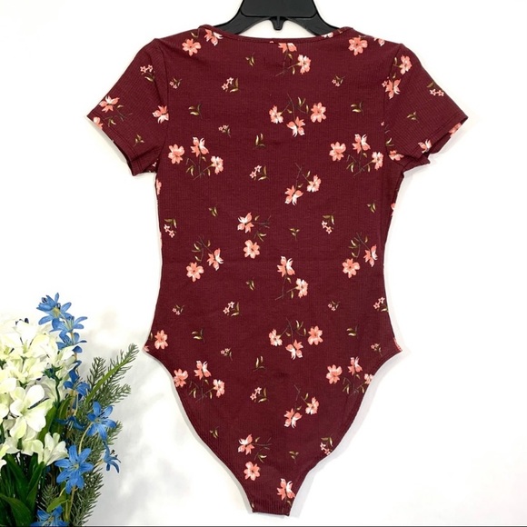 Wild Fable Women's Burgundy Floral Short Sleeve Bodysuit - Picture 9 of 10